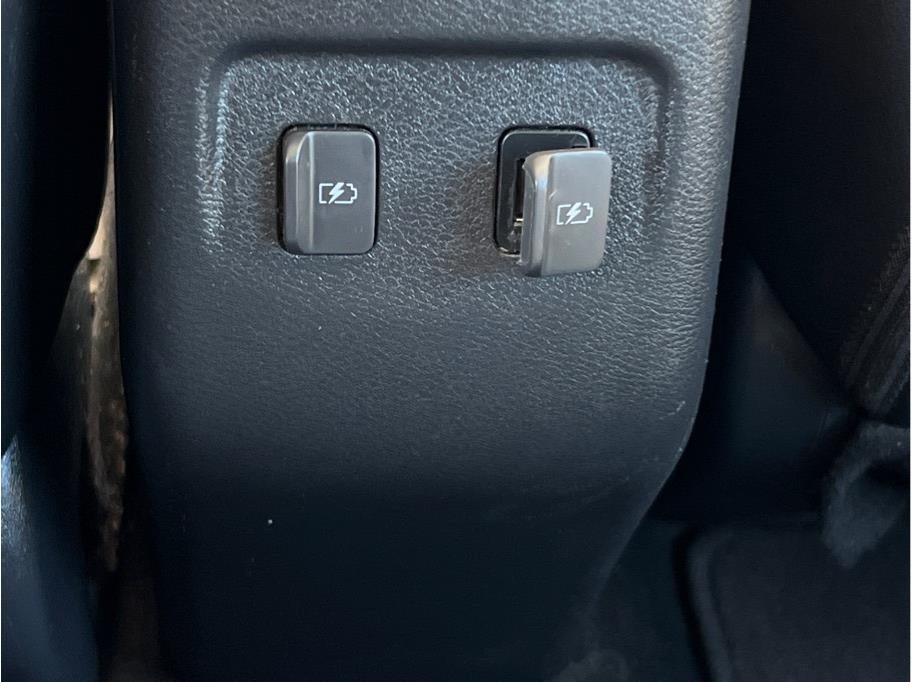 2021 Nissan Kicks SR PREMIUM PACKAGE