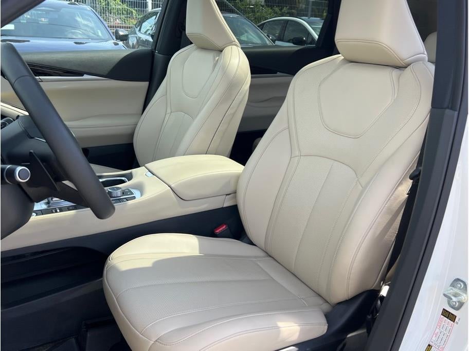 2025 INFINITI QX60 PURE Sport Utility 4D