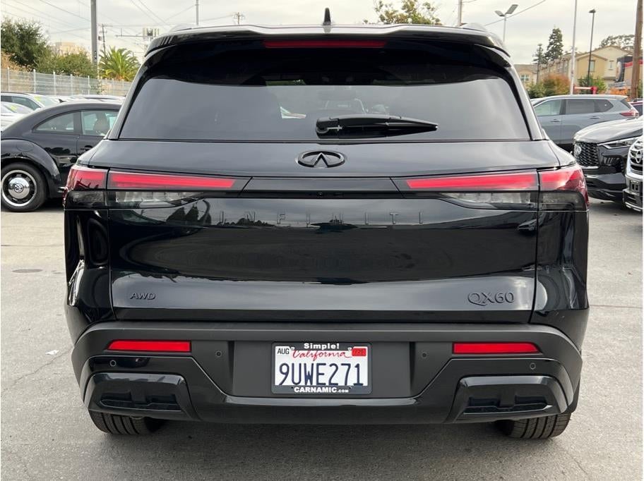 2025 INFINITI QX60 LUXE Sport Utility 4D