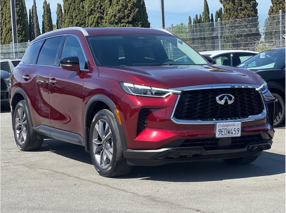 2023 INFINITI QX60 LUXE