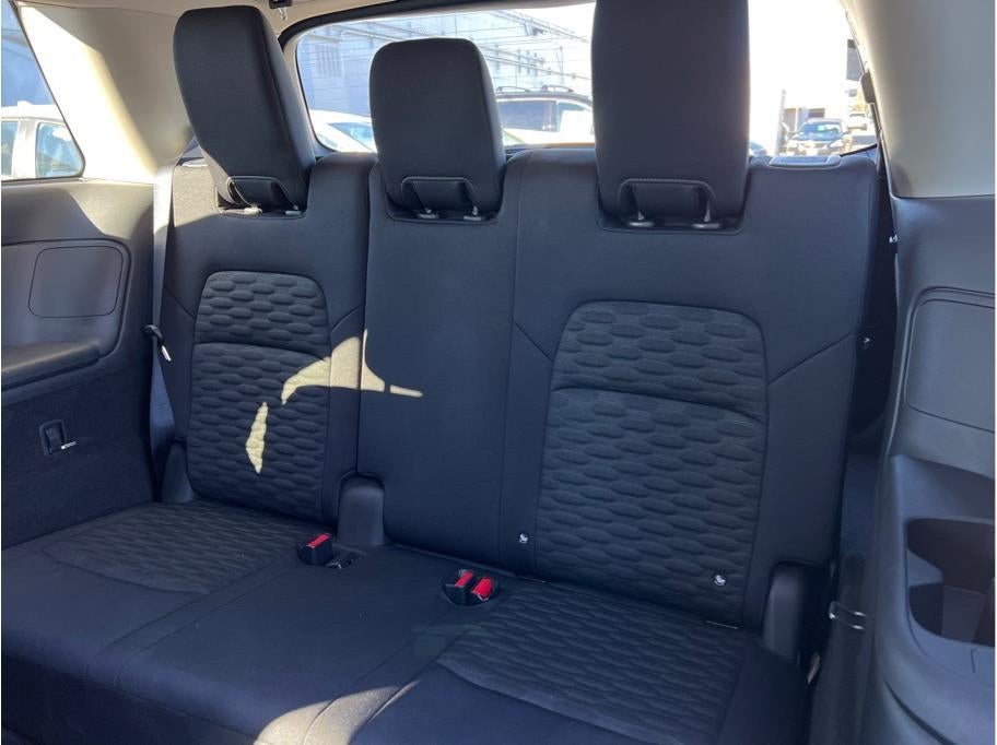 2022 Nissan Pathfinder SV Sport Utility 4D