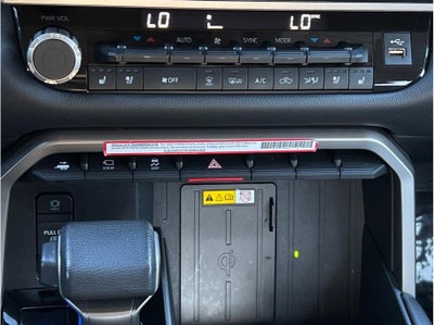 2022 Toyota Tundra Hybrid CrewMax Limited Pickup 4D 5 1/2 ft