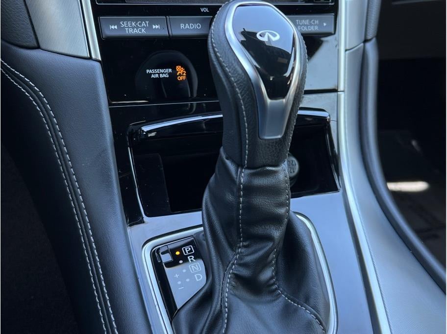 2019 INFINITI Q60 3.0t Luxe Coupe 2D
