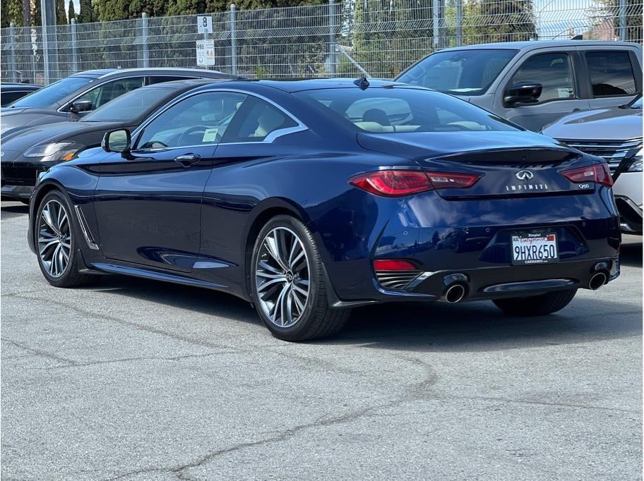2022 INFINITI Q60 LUXE Coupe 2D