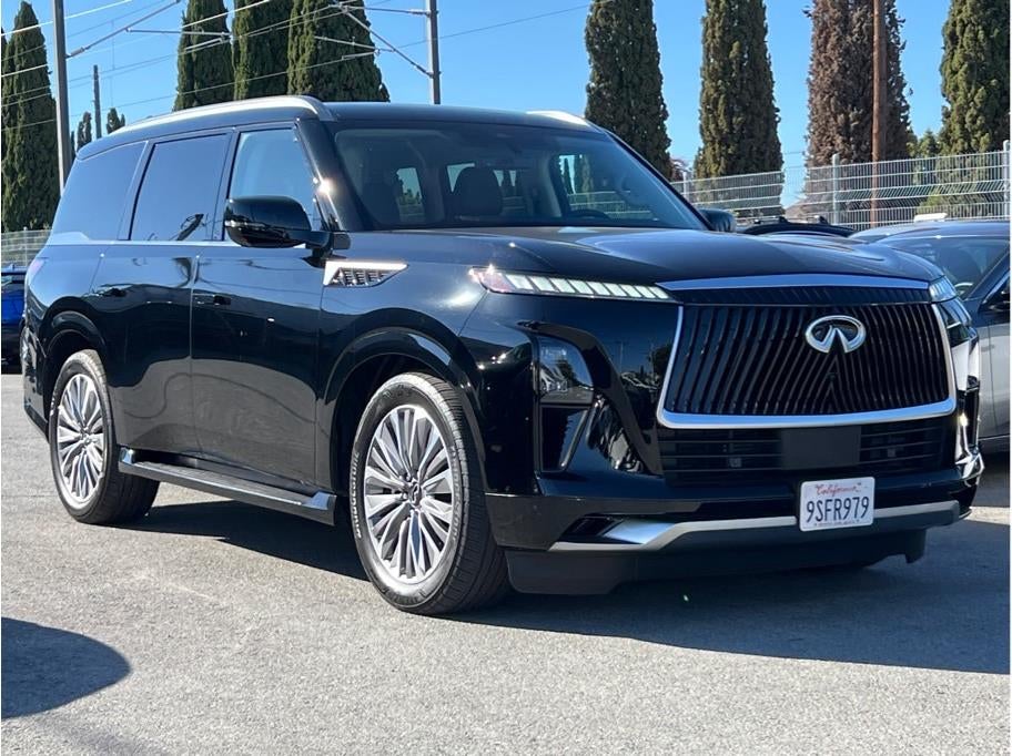 2025 INFINITI QX80 LUXE Sport Utility 4D