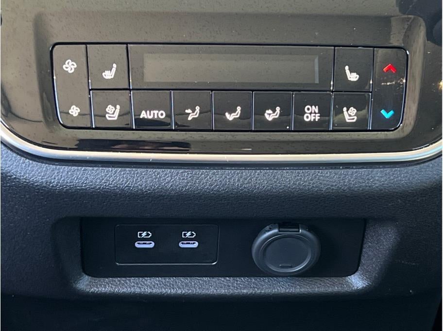 2025 INFINITI QX80 SENSORY Sport Utility 4D