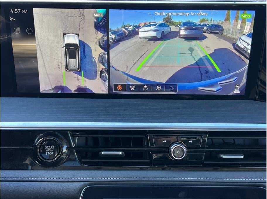 2025 INFINITI QX80 SENSORY Sport Utility 4D