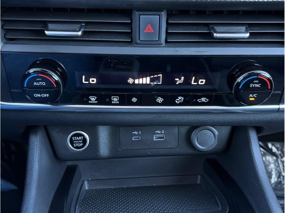 2023 Nissan Rogue SV (2023.5) Sport Utility 4D