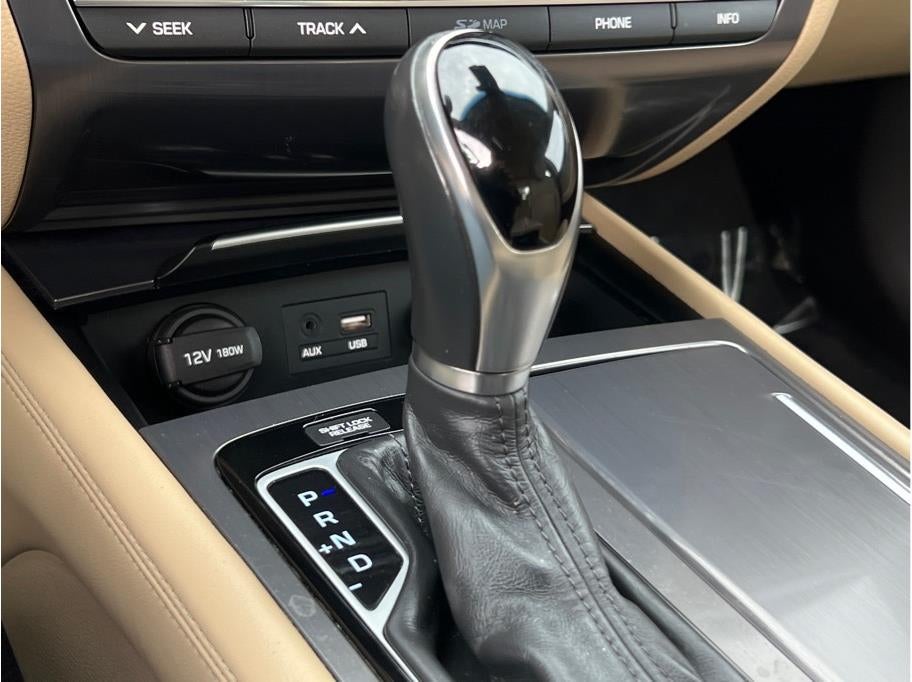 2016 Hyundai Genesis 3.8 Sedan 4D