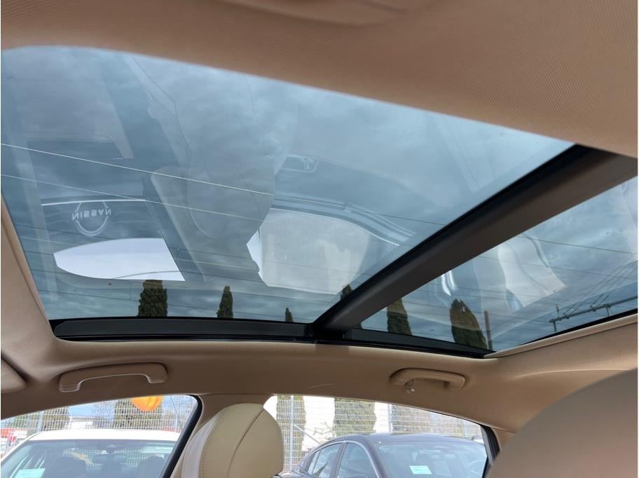 2016 Hyundai Genesis 3.8 Sedan 4D