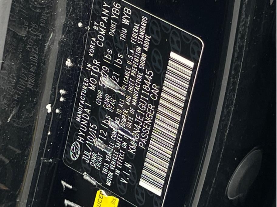 2016 Hyundai Genesis 3.8 Sedan 4D