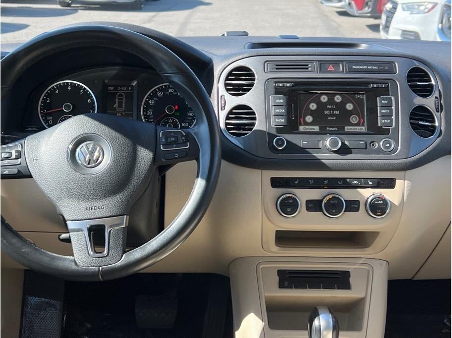 2015 Volkswagen Tiguan 2.0T SEL Sport Utility 4D