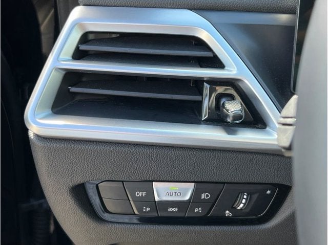 2026 BMW 3 Series 330i Sedan 4D