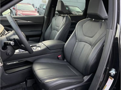 2025 INFINITI QX60 LUXE Sport Utility 4D