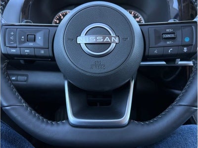 2025 Nissan Pathfinder SL Sport Utility 4D
