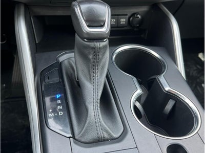 2021 Toyota Highlander XLE Sport Utility 4D