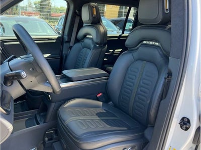 2024 Rivian R1S Quad Large Sport Utility 4D