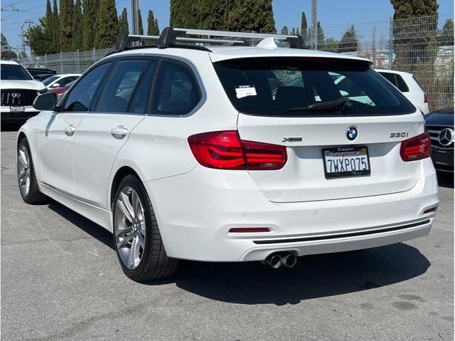2017 BMW 3 Series 330i xDrive Sport Wagon 4D