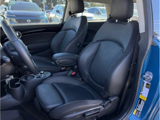 2023 MINI Hardtop 2 Door Cooper SE Hatchback 2D