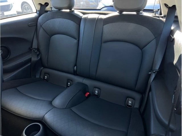 2023 MINI Hardtop 2 Door Cooper SE Hatchback 2D