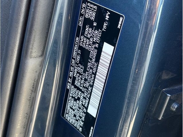 2019 Volvo XC90 T8 Momentum Sport Utility 4D