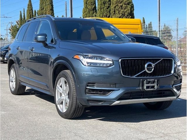 2019 Volvo XC90 T8 Momentum Sport Utility 4D
