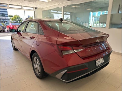 2025 Hyundai Elantra SE Sedan 4D