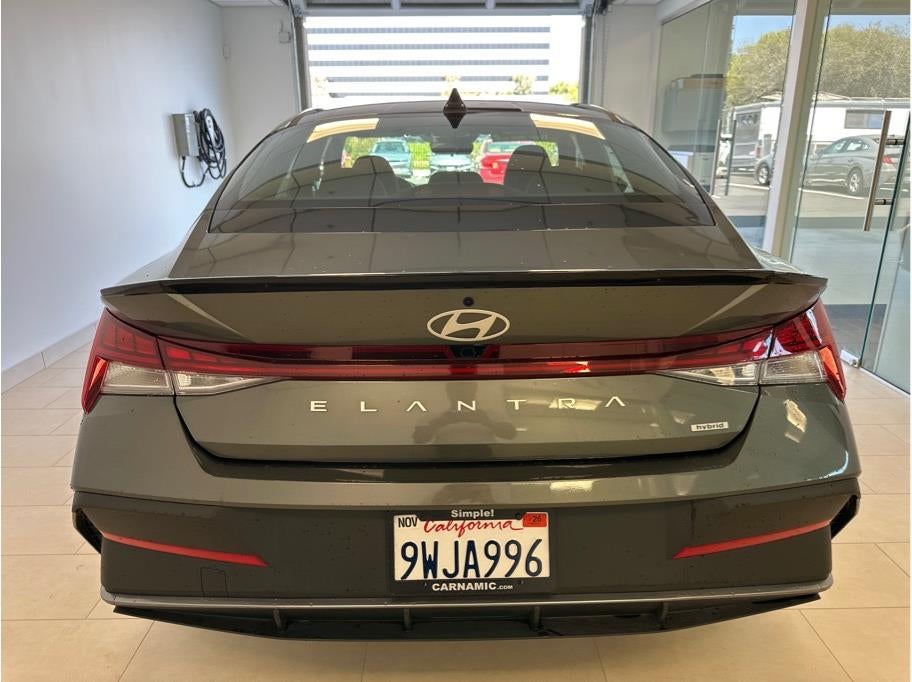 2025 Hyundai Elantra Hybrid SEL Sport HEV Sedan 4D